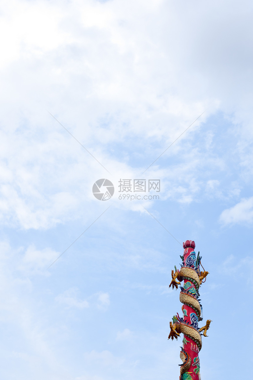 龙柱蓝色节日宗教动物雕塑庆典旅行上帝力量天空图片