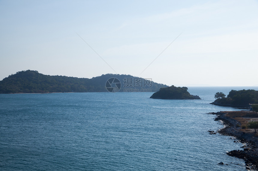 高四长晴天海洋天堂冲浪海浪支撑海岸天空海滩悬崖图片