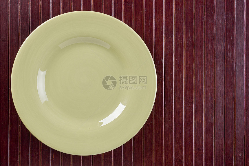 陶瓷盘用餐炊具饮食玻璃美食陶器盘子圆形餐具木头图片