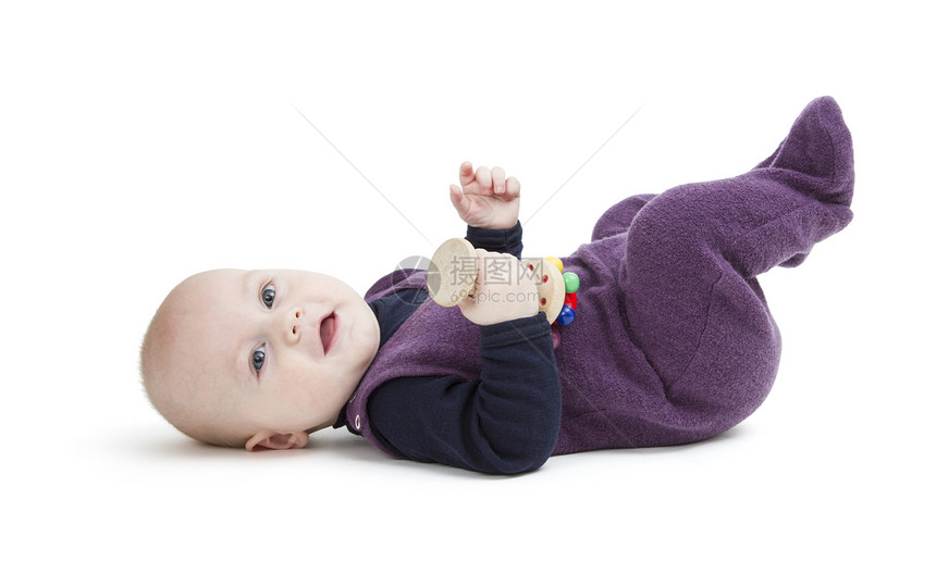 白色背景中孤立的游戏玩耍工具紫色木材玩物儿童婴儿木头哺乳期玩具薰衣草图片