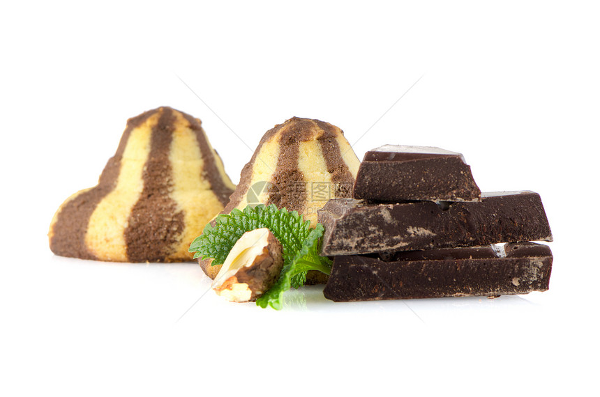 土制巧克力饼干锥体棕色白色榛子育肥小吃传统甜点圆锥形夫妻图片