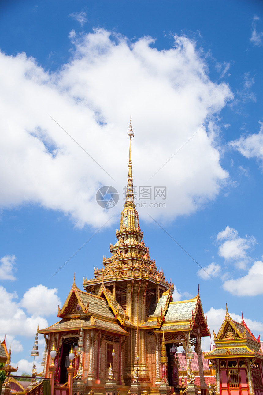 泰国的建筑设计建筑雕塑旅游佛教徒地标文化旅行宗教天空装饰图片