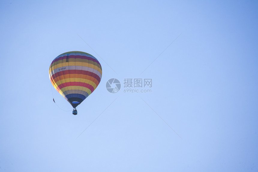 天空热气球蓝色空气闲暇运输娱乐飞艇自由航班旅行电影图片