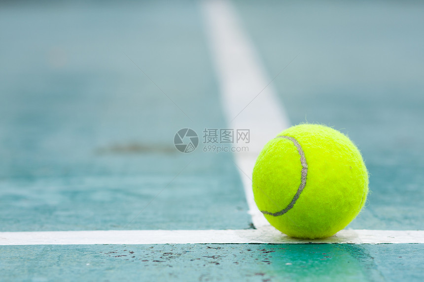 田里有网球锻炼角落绿色运动球拍法庭竞赛服务墙纸体育场图片