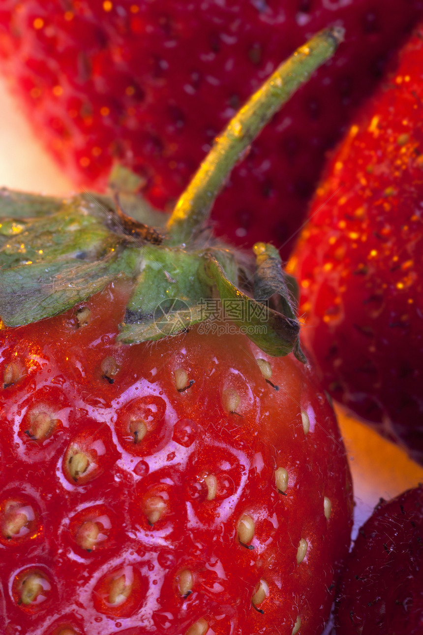 新鲜草莓肉质水果投标食物果味红色图片