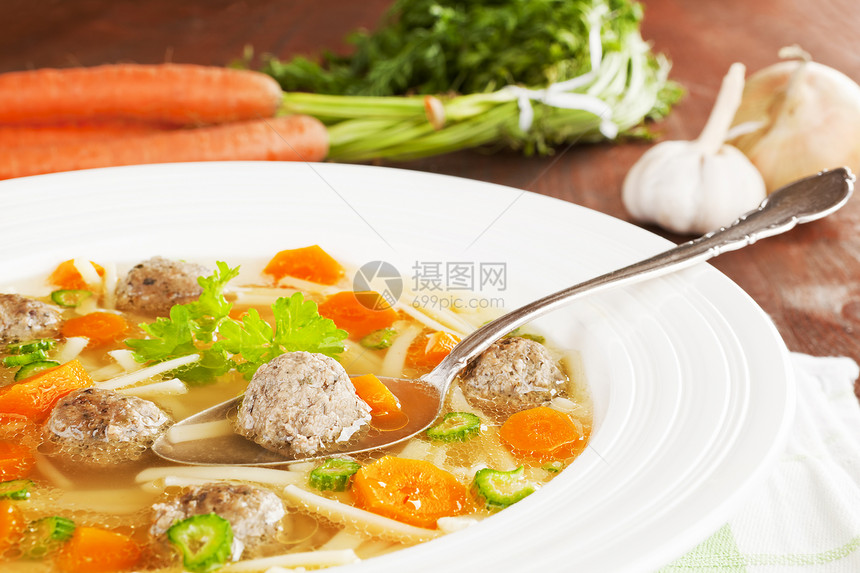 美味的蔬菜汤季节性食物午餐烹饪起动机饺子勺子盘子洋葱美食图片