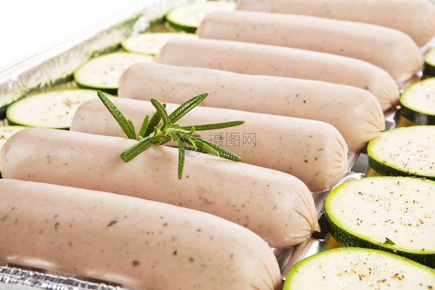 烧烤背景炙烤香料小吃草本植物香肠托盘迷迭香食物图片