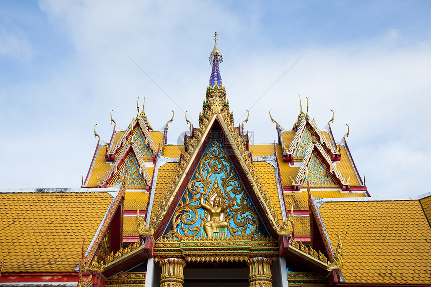 泰国是一个古老的艺术历史性建筑天空宝塔雕塑祷告游客宗教旅游文化图片