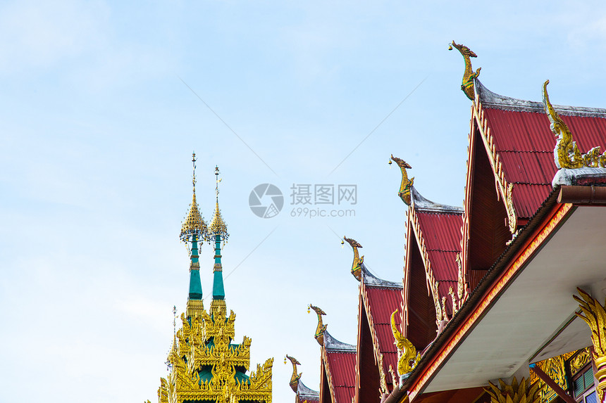 泰国是一个古老的艺术崇拜佛教徒建筑天空上帝祷告雕塑信仰历史性游客图片