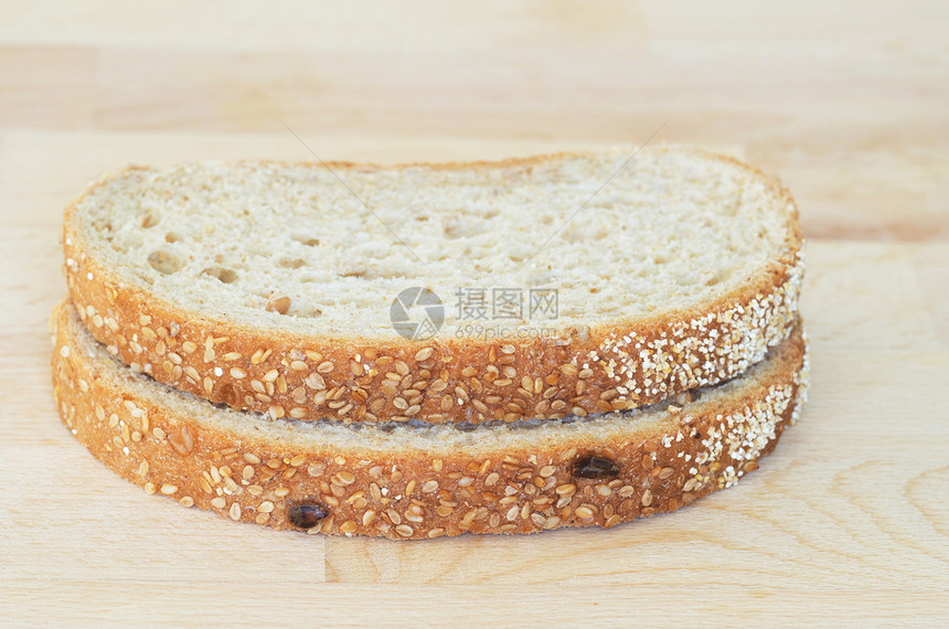全谷物三明治切片午餐美食厨房木板食物营养脆皮饮食早餐面粉图片