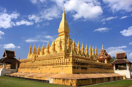 老挝万象卢昂斯图帕佛塔佛教徒宗教国家纪念碑寺庙建筑首都历史景观背景图片