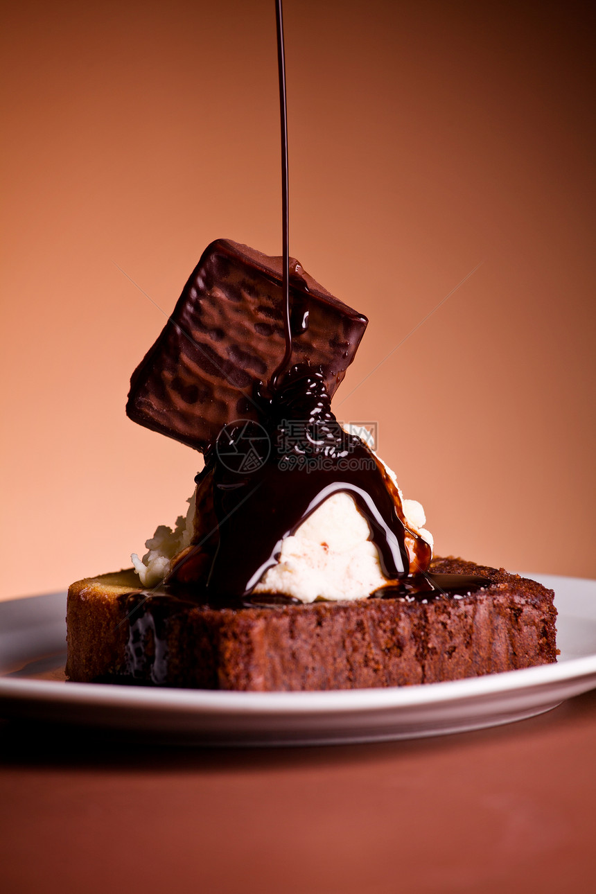 蛋糕和冰淇淋食物香草棕色巧克力奶制品甜点白色图片