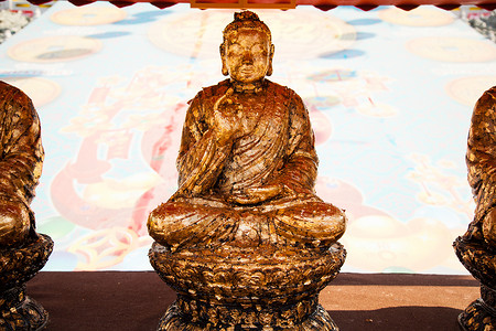 中国佛祖信仰雕塑佛教徒冥想崇拜旅行古董精神寺庙历史背景图片