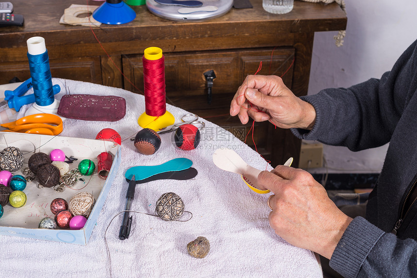 制作Jai ALAY球文化传统工艺皮革运动手工业水平手工餐具缝合图片