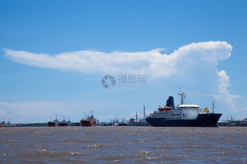 大型货船经济海洋起重机货运商品后勤进口血管出口贸易图片