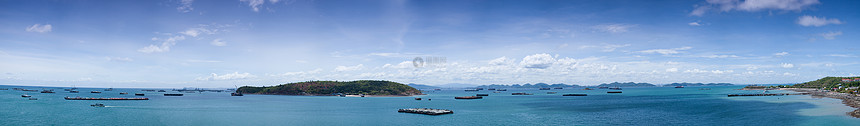 海运货轮全景货物码头港口商业货运海景大部分血管天空出口图片