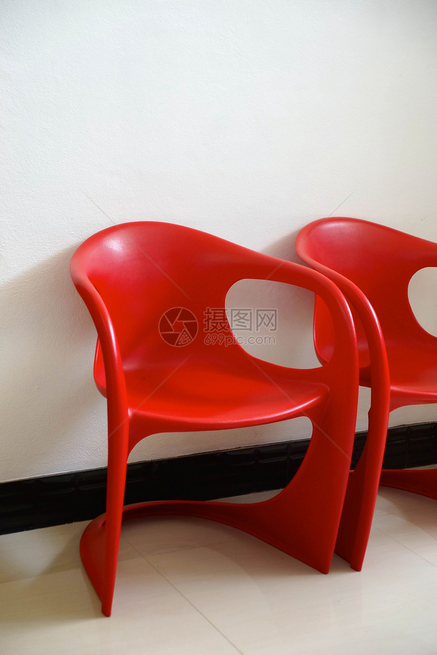 红椅子白色塑料红色图片