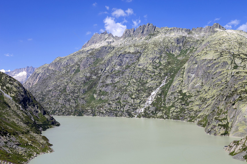 苏威湖游客旅游山脉闲暇高山波浪旅行天际天空环境图片