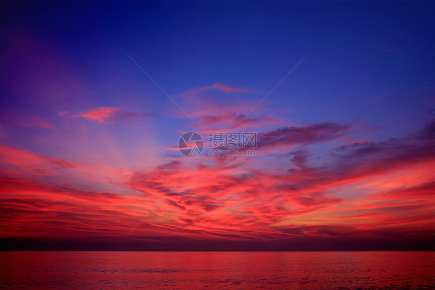 美丽的日出在泰国海上天堂天际反射日光海岸天气晴天太阳天空海浪图片