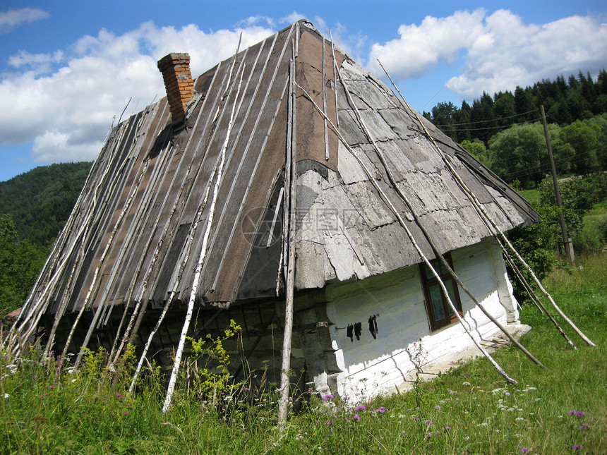 喀尔巴阡地区老旧农村住房建筑学房子好奇心运动村庄窗户建筑石膏庭院街道图片