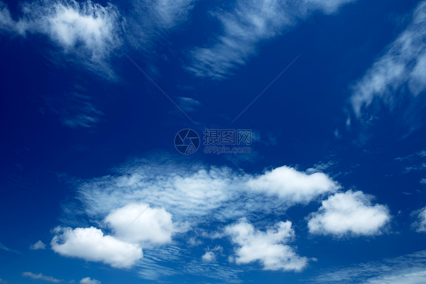 蓝蓝天空美丽云景阳光沉淀积雨晴天气候蓝色环境水分图片