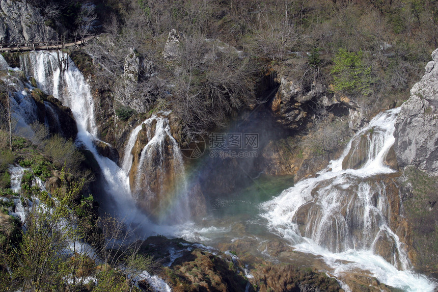 克罗地亚普利维茨湖国家公园旅游国家石灰石公园风景天堂山脉树木高原森林图片