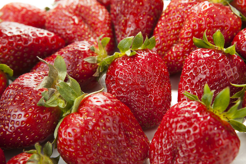 几小片草莓益处植物产品白色浆果果味收集肉质水果收成图片