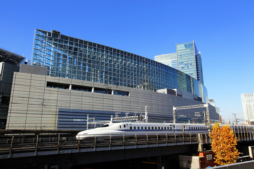 东京市建筑车辆运动市中心速度蓝色铁路运输商业城市图片