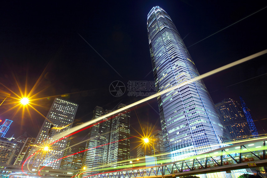 夜间在香港的交通建筑学天空蓝色市中心运动建筑运输金融城市踪迹图片