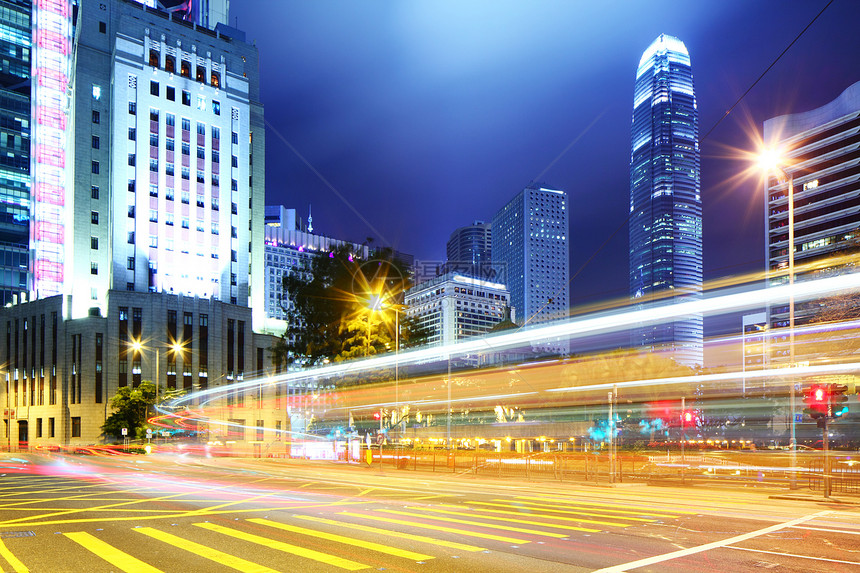 香港市夜间交通堵塞图片