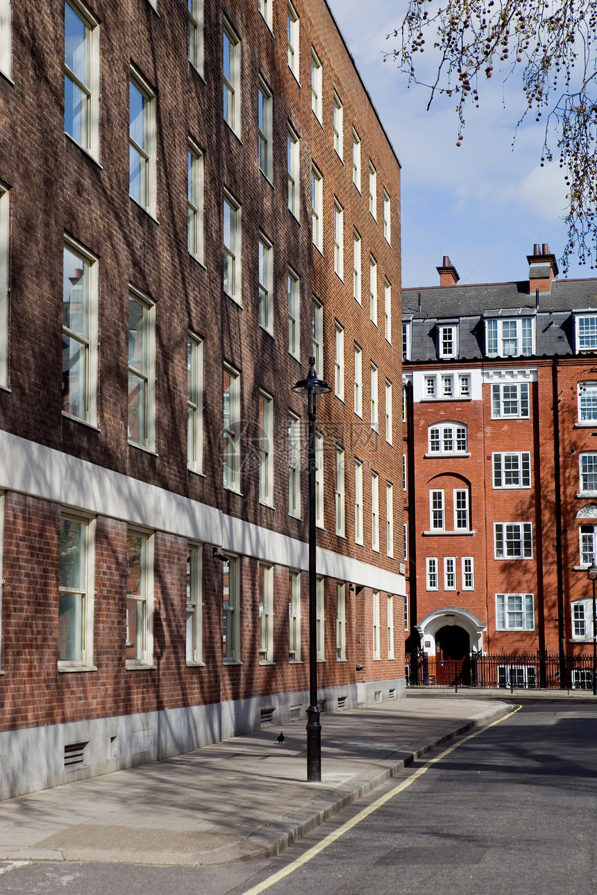 典型公寓班级住宅建筑爬坡奢华住房文化场景英语图片