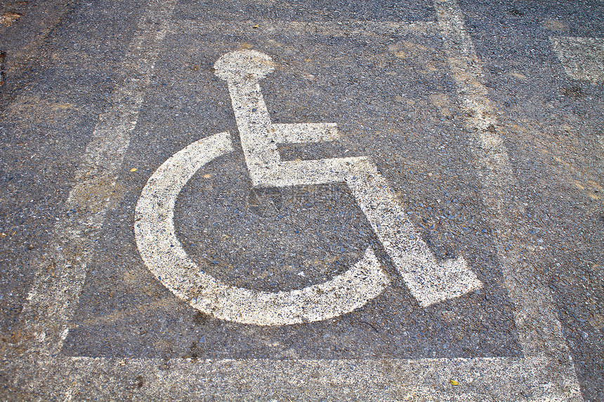 障碍程度较深的街道蓝色交通线条天气轮椅网络人士控制驾驶残障图片
