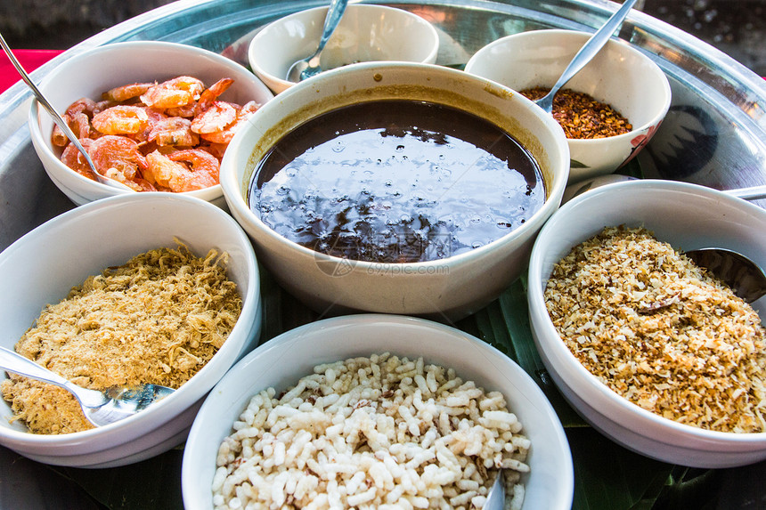泰国食品泰国混合成分 南式大米沙拉鱼图片