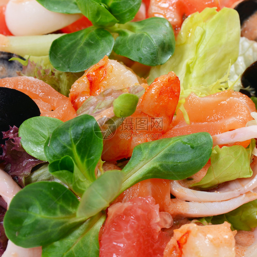 海鲜和鲑鱼的沙拉小吃蔬菜鱼片营养刀具熟食食物饮食食谱烹饪图片