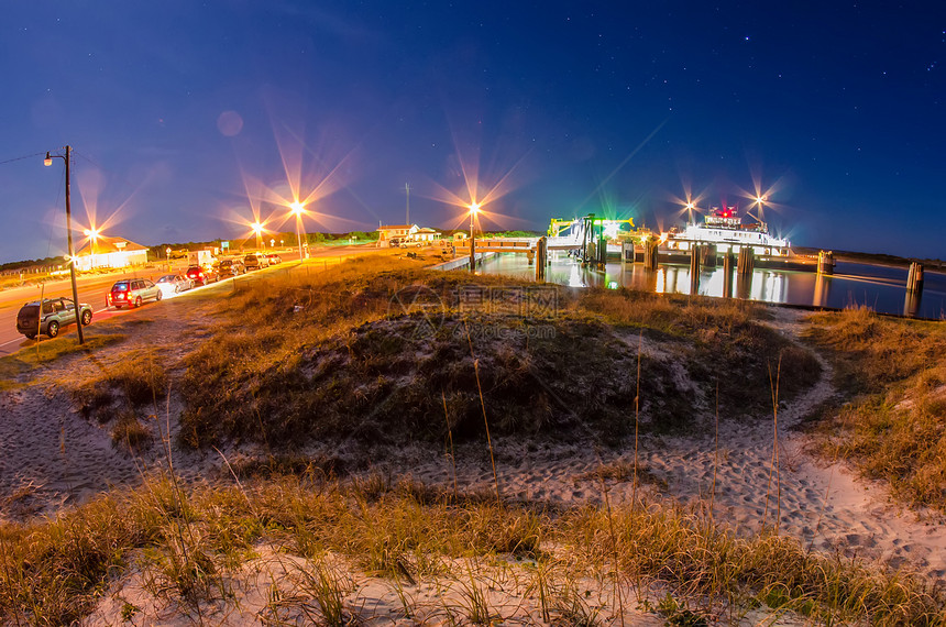 夜景时的奥克拉科克岛焦糖朝霞国家紫色假期海滨日落银行蓝色码头图片