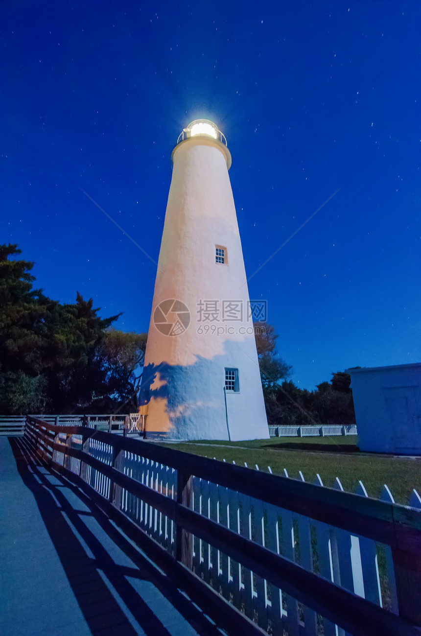 北卡罗来纳州奥克拉库克岛的 Ocracoke灯塔警告图像暮光浅滩水平蓝色水手安全图片