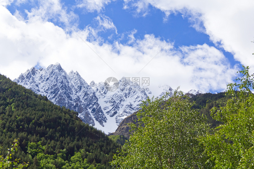 俄罗斯高加索山脉 俄国的高加索山脉风景荒野季节悬崖冰川图片