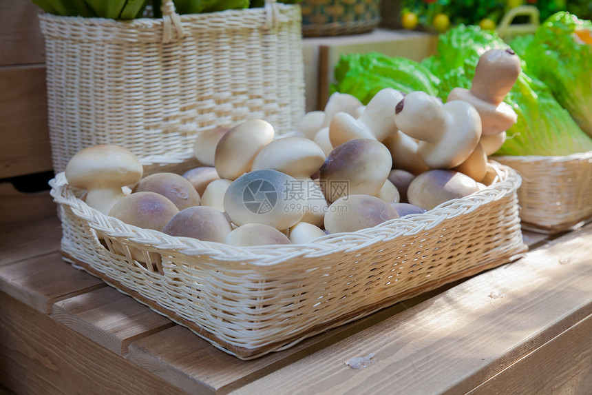 蘑菇厨房木头木板美食营养香菜蔬菜烹饪按钮餐厅图片