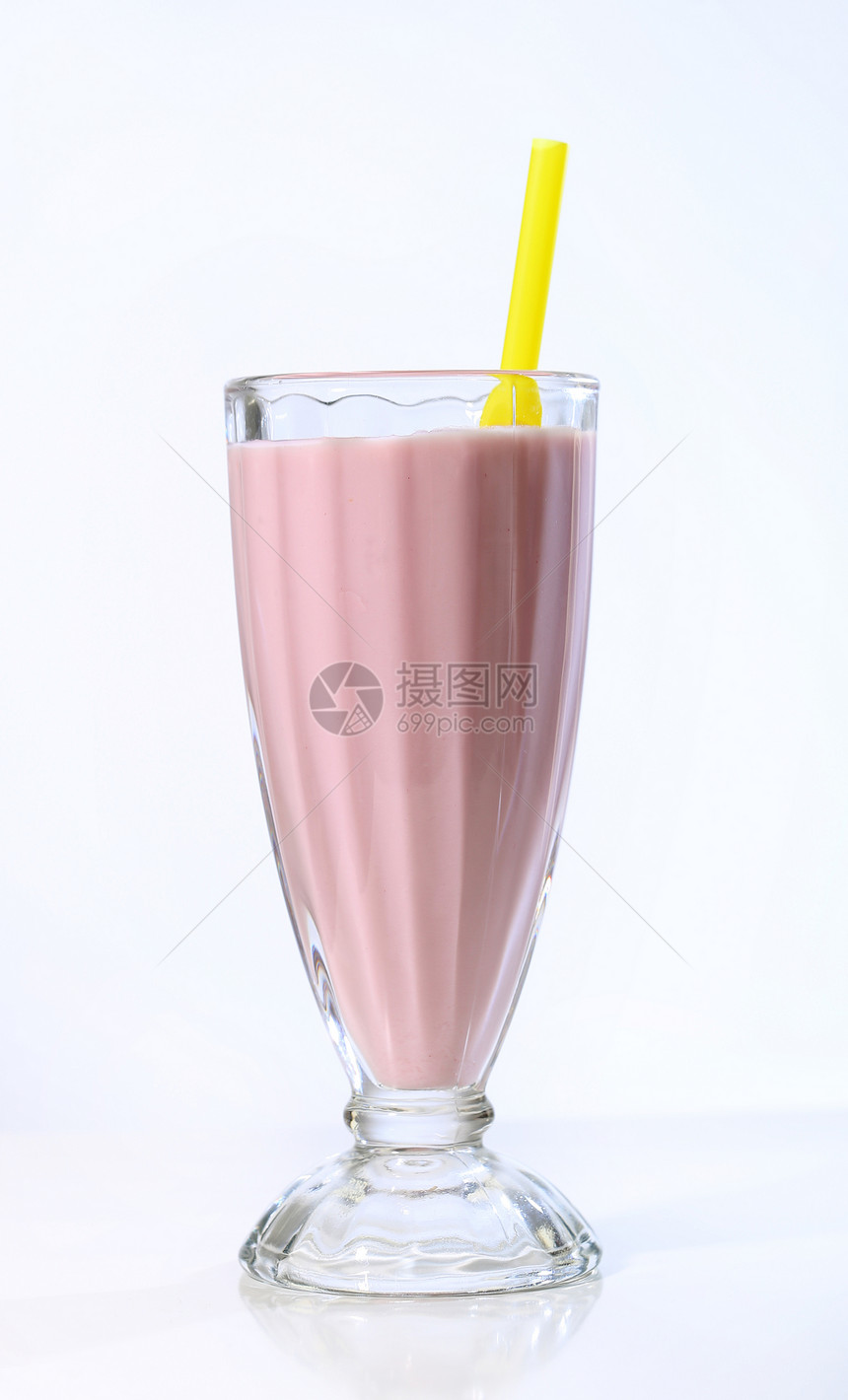 鸡尾酒 白种背景的美味酸奶图片