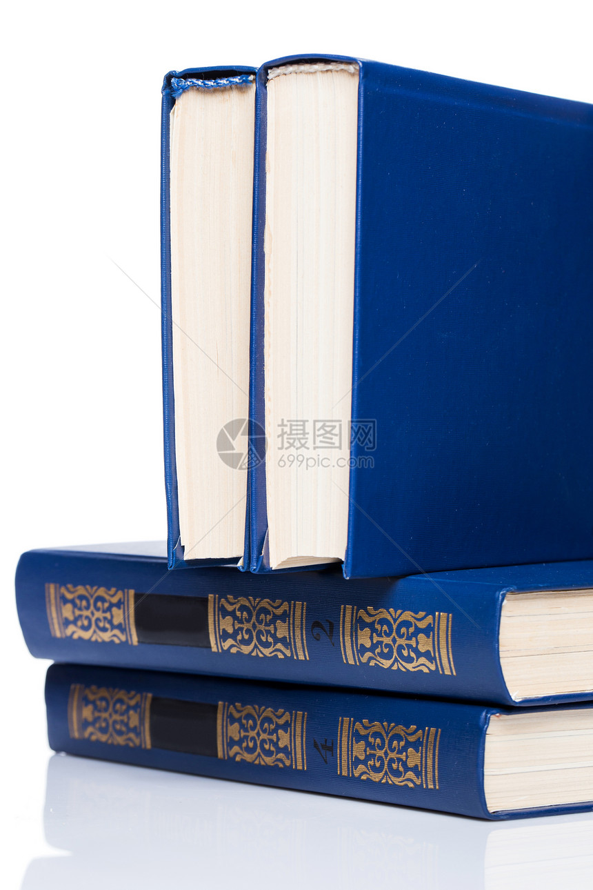 书籍 白色背景的旧书堆叠床单圣经学习图书馆教育文档蓝色收藏大学出版物图片