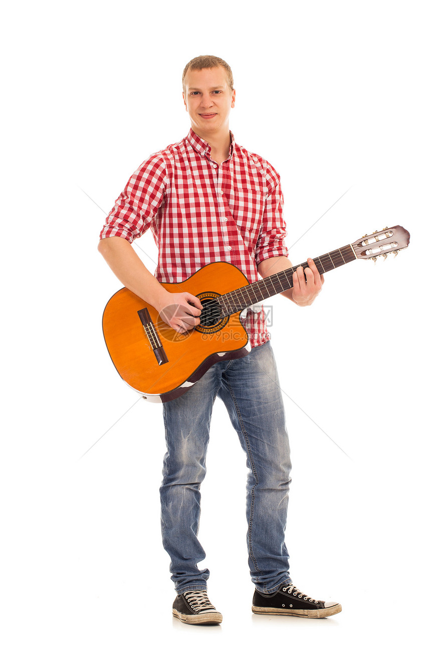 年轻音乐家配吉他摇杆演员金属男性星星牛仔裤音乐旋律流行音乐艺术家图片