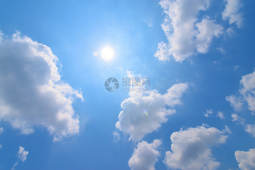 云与太阳自然现象臭氧场景阳光力量水平环境太阳能下方天空图片