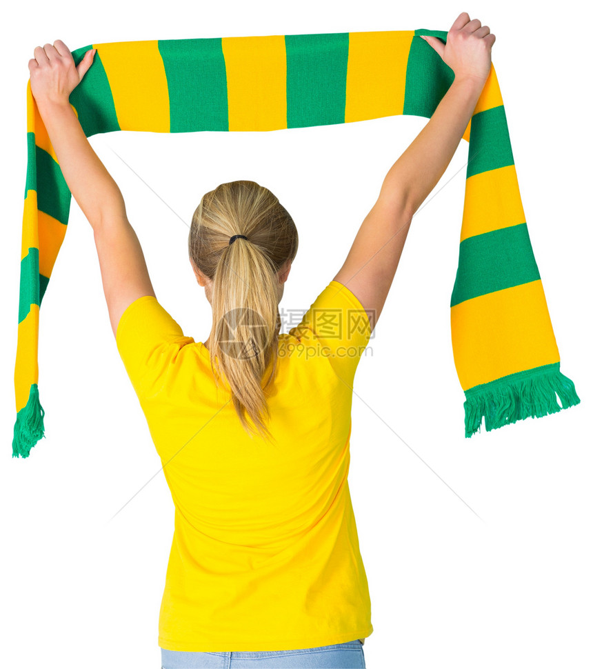 穿着胸罩T恤的足球球迷快乐支持者绿色影棚杯子活力条纹扇子黄色女士围巾图片