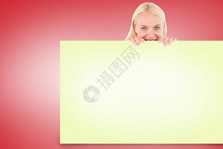 漂亮金发露卡的复合图像卡片头发插图黄色数字广告推介会女性绘图空白背景图片