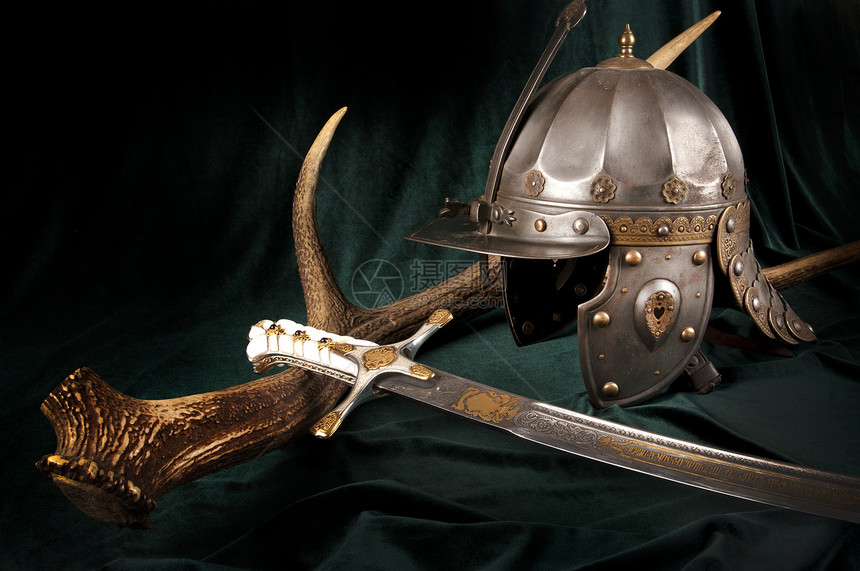 铁头盔骑士金属铆钉比赛传统图片