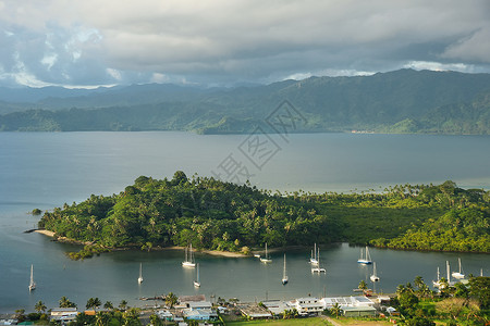 埃伊纳岛海岸线海景高清图片