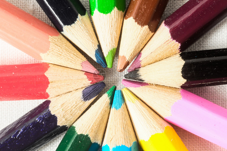 新彩色笔纸光谱蓝色团体草图彩虹工具办公室学校教育艺术图片