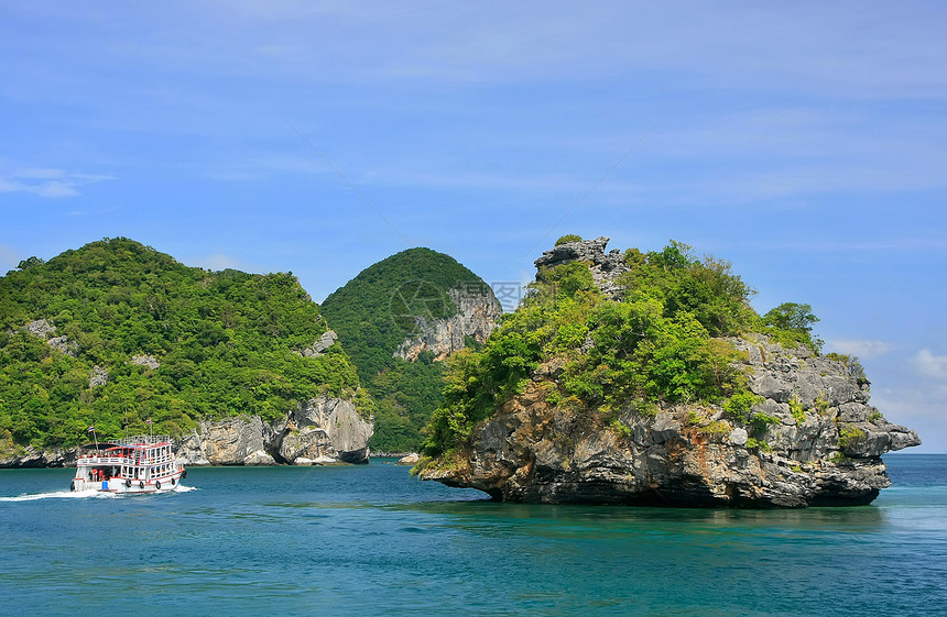 泰国昂忠国家海洋公园泰国盐水海湾海岸蓝色海洋热带海滩海景海岸线洞穴图片