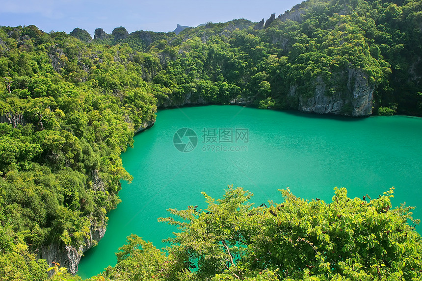 Thale Nai环礁湖 Mae Koh岛 Ang Thong国家海洋公园公园洞穴海岸线海湾海滩蓝色海岸天空海洋森林图片