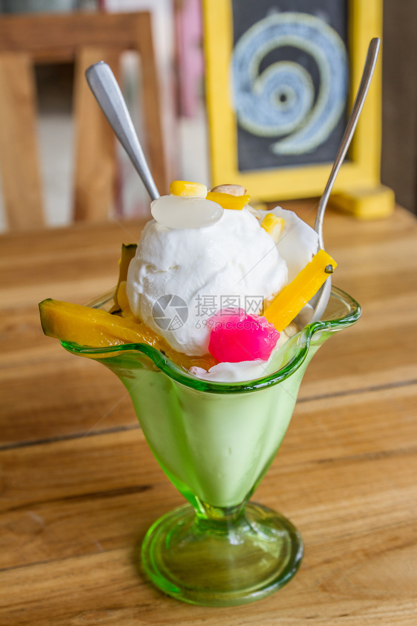 椰子冰淇淋种子美食食物玉米南瓜冻结石榴营养甜点产品图片